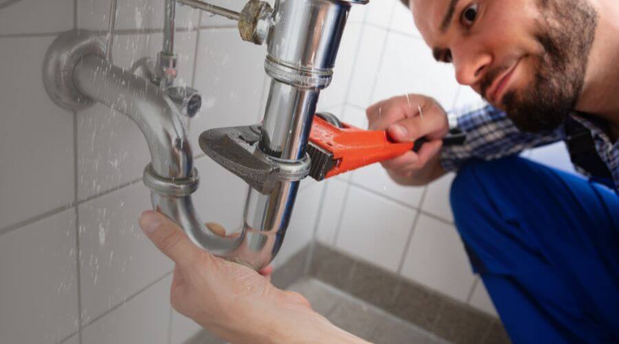 Professional same day plumber services in Schneider, IN